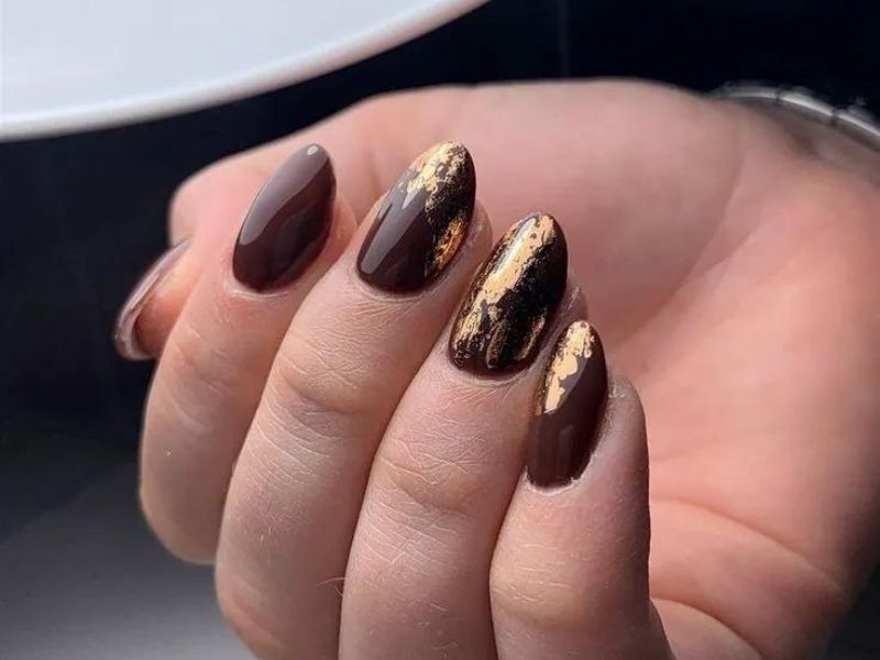 brown acrylic nails