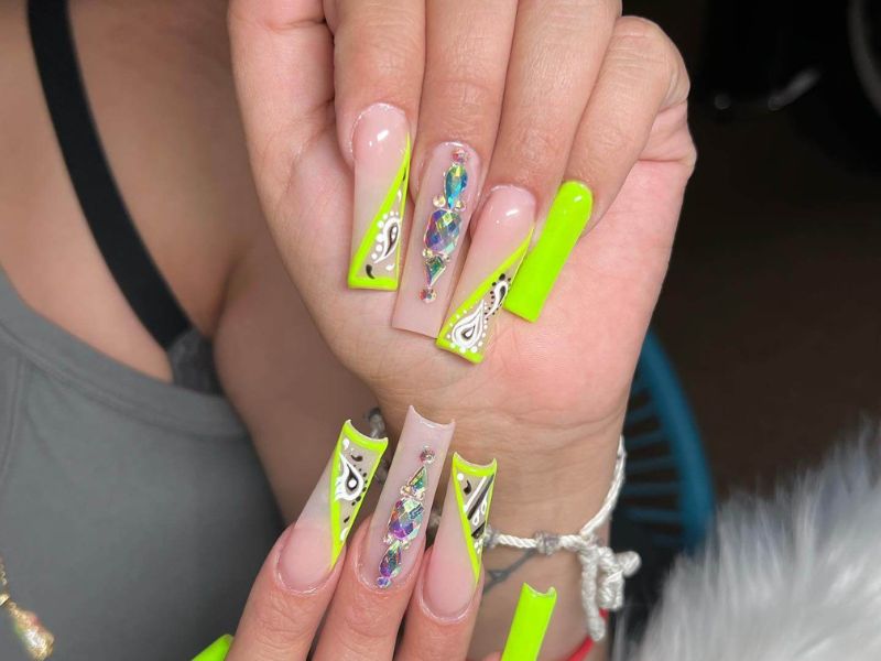 summer neon nails