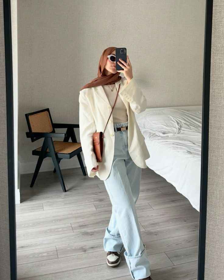White Blazer Outfits