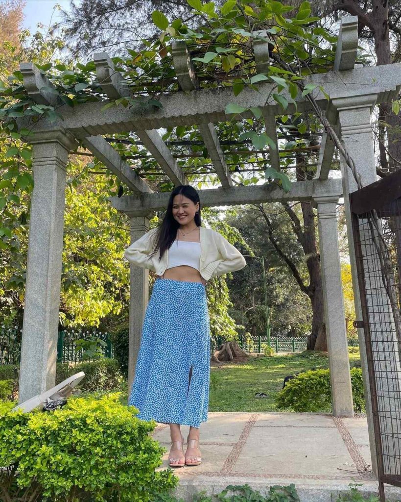 Midi Skirt Outfits